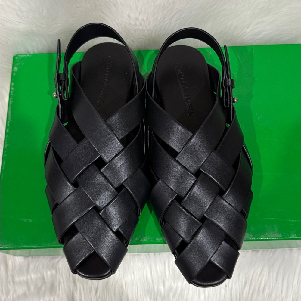 Bottega Veneta Black Woven Sandals - Picture 4 of 8